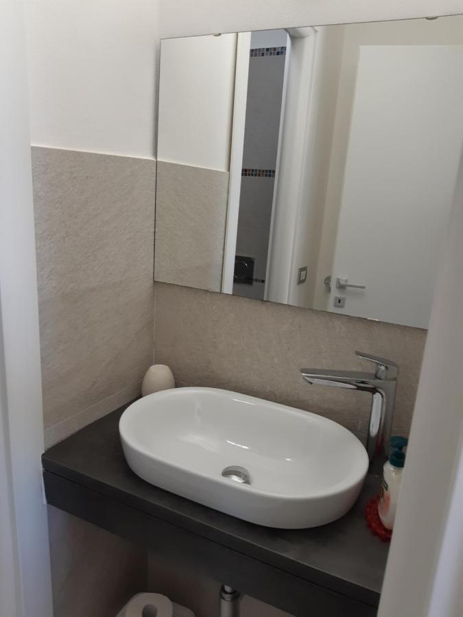 Casa Isabelle Mel Apartment ลาสเปเซีย ภายนอก รูปภาพ